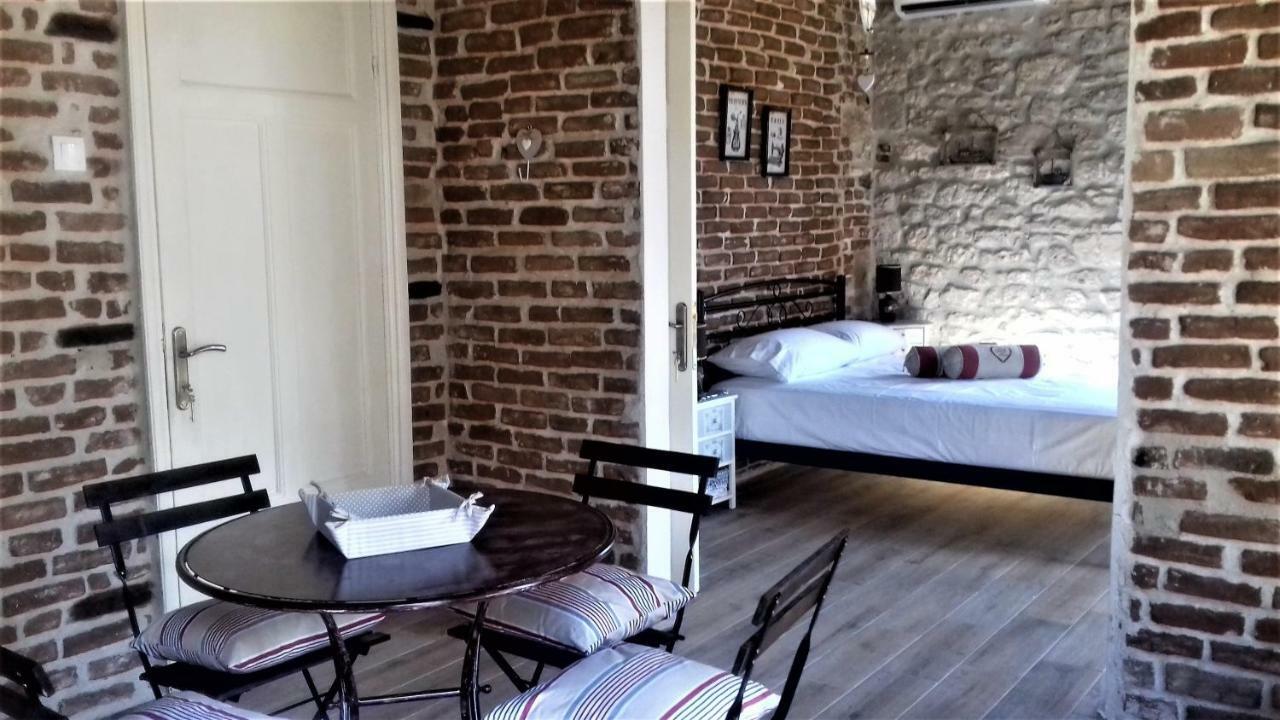 Elisw Apartment *
